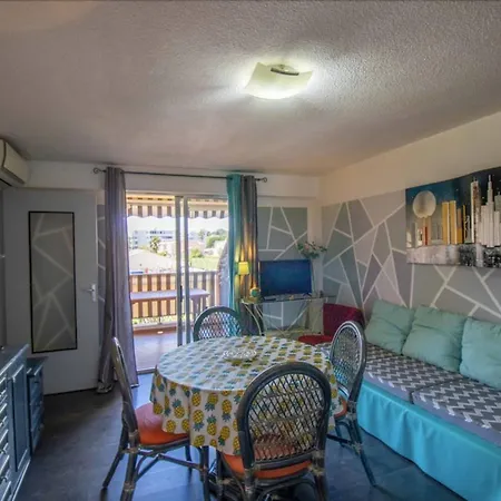 Cosy 35 M2 With Balcony In A Quiet Apartment Frejus