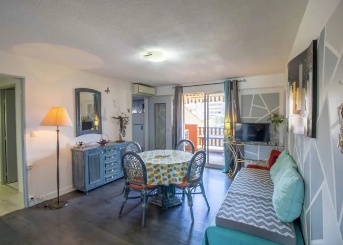 Cosy 35 M2 With Balcony In A Quiet * Fréjus